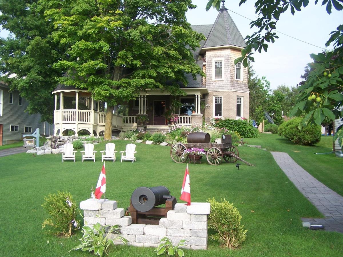 Creighton Manor Inn Bed & Breakfast Orillia Kültér fotó