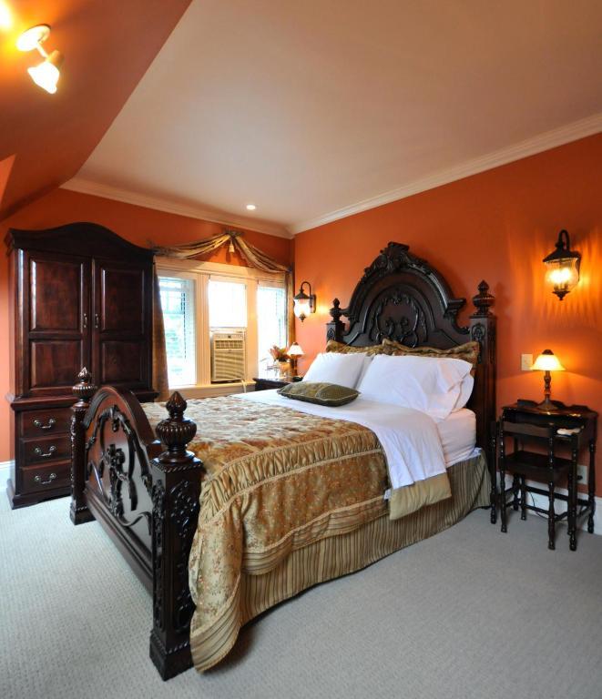 Creighton Manor Inn Bed & Breakfast Orillia Kültér fotó